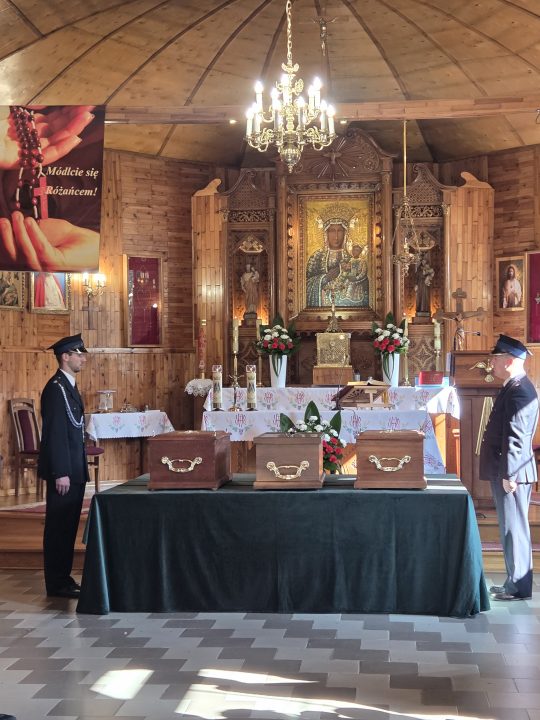 Miniaturka artykułu Uroczystości pogrzebowe w Rokitnie.